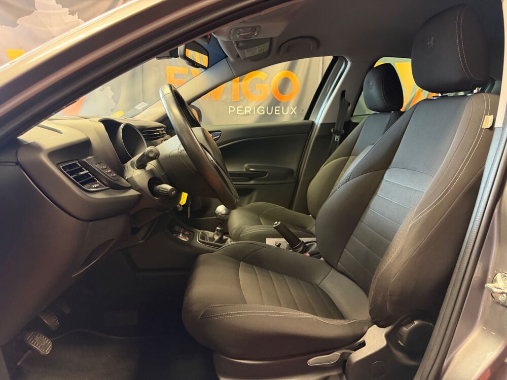 Giulietta 1.6 JTDM 120 Ch BUSINESS START-STOP 2017 occasion 24750 Tr&eacute;lissac