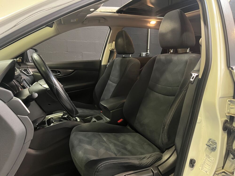 X-Trail 1.6 DCI 130ch N-CONNECTA 2WD/ 1ERE MAIN/ TOIT OUVRANT 2017 occasion 78125 Gazeran