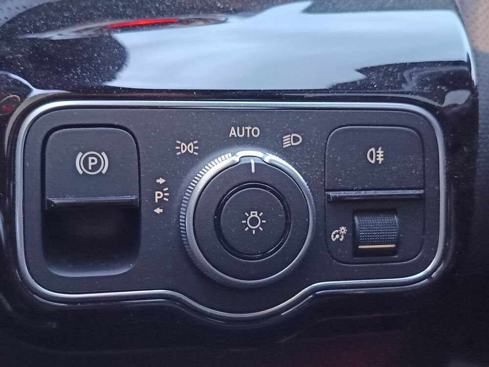 Classe A 2.0 220 D 190cv AMG LINE 8G-DCT BVA / CAM360 / GPS / TOIT OU 2023 occasion 69420 Ampuis