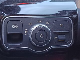 Classe A 2.0 220 D 190cv AMG LINE 8G-DCT BVA / CAM360 / GPS / TOIT OU 2023 occasion 69420 Ampuis