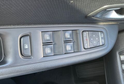 Clio 1.2 TCE 120 ENERGY INTENS 2018 occasion 78410 Flins-sur-Seine