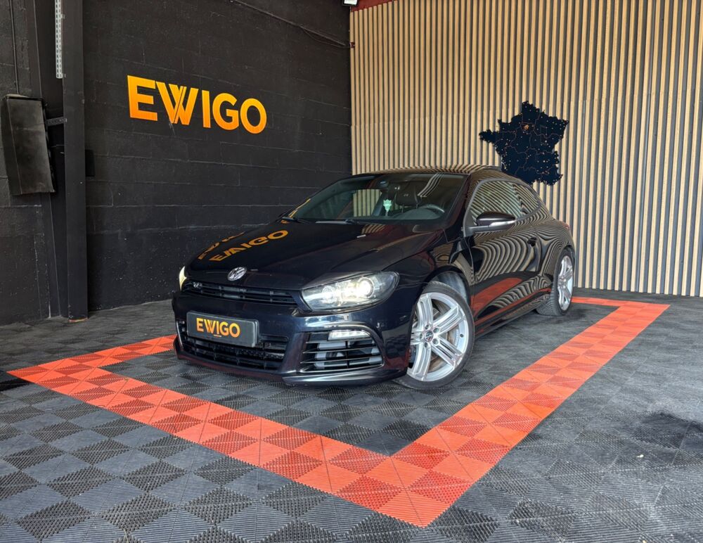 Scirocco R 2.0 TSI 265 Ch - Deuxi&egrave;me mains - Toit ouvrant - Si&egrave;ges ch 2010 occasion 44220 Cou&euml;ron