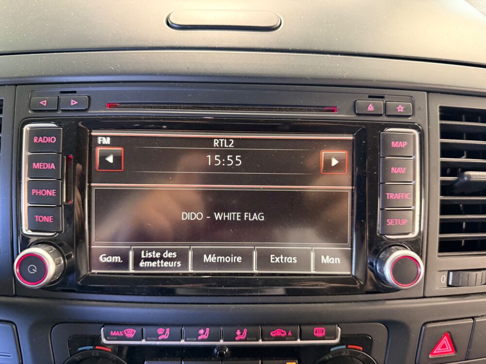 MULTIVAN T5 2.0 BITDI 180 Ch BULLI 4MOTION DSG7 - 7 PLACES - MOTEUR N 2014 occasion 79000 Niort