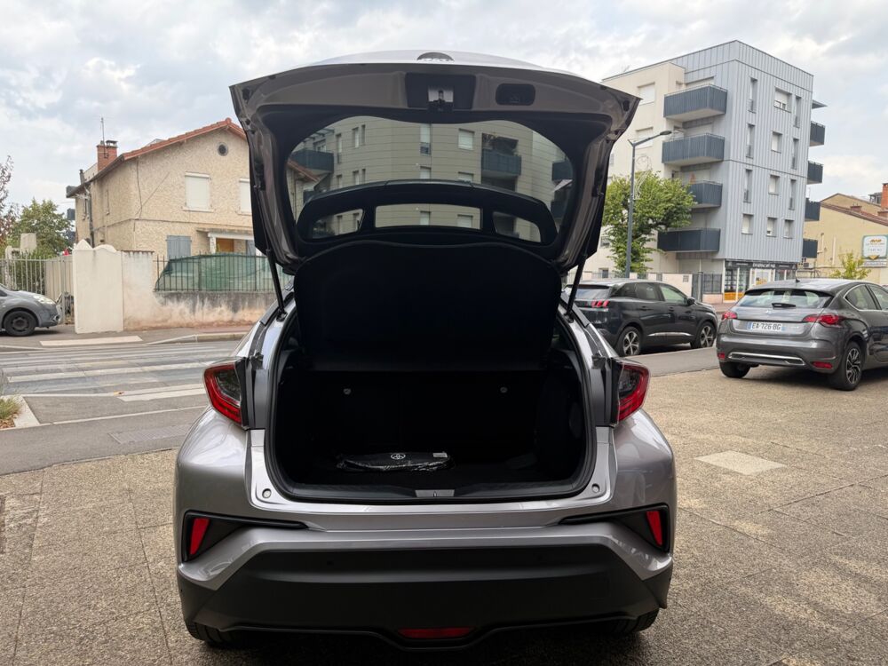 C-HR 1.8 HSD 122H 100 FULL-HYBRID Collection 4X2 E-CVT BVA 2019 occasion 69150 D&eacute;cines-Charpieu