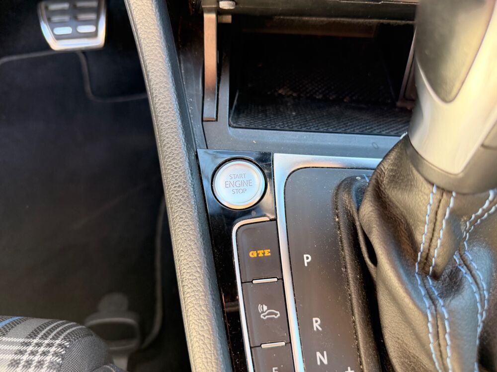 Golf GTE 204 Ch 1.4 TSI DSG BVA - CARPLAY - VIRTUAL COCKPIT 2020 occasion 26000 Valence