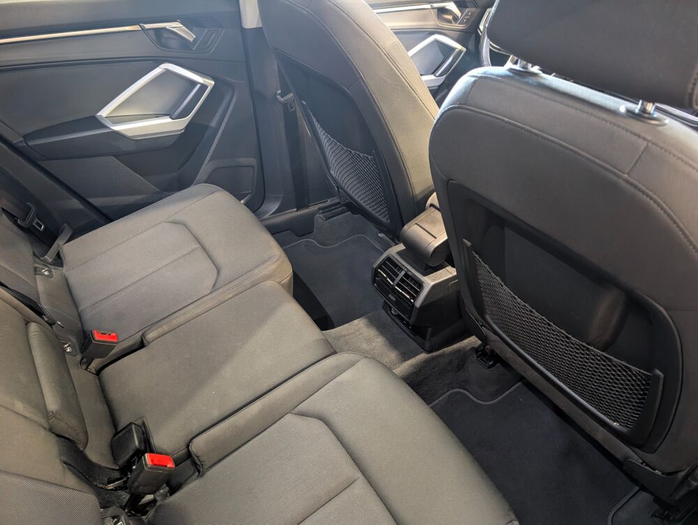 Q3 35 TFSI 150CV DESIGN - TOIT OUVRANT - CARPLAY - COFFRE ELECT 2021 occasion 69400 Arnas