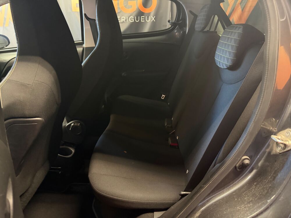 108 1.0 VTI 70 Ch STYLE CAMERA DE RECUL/ CARPLAY 2022 occasion 24750 Tr&eacute;lissac