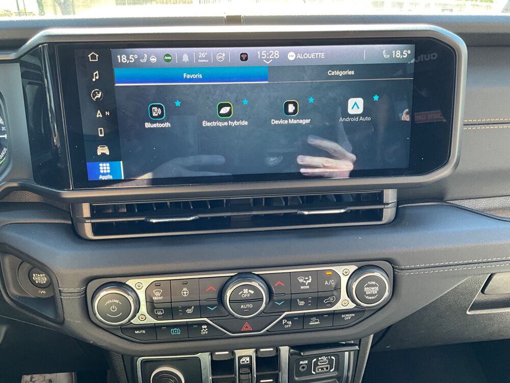 Wrangler 2.0 T 380H 270 4XE HYBRID PHEV UNLIMITED SAHARA AWD BVA 2024 occasion 17000 La Rochelle