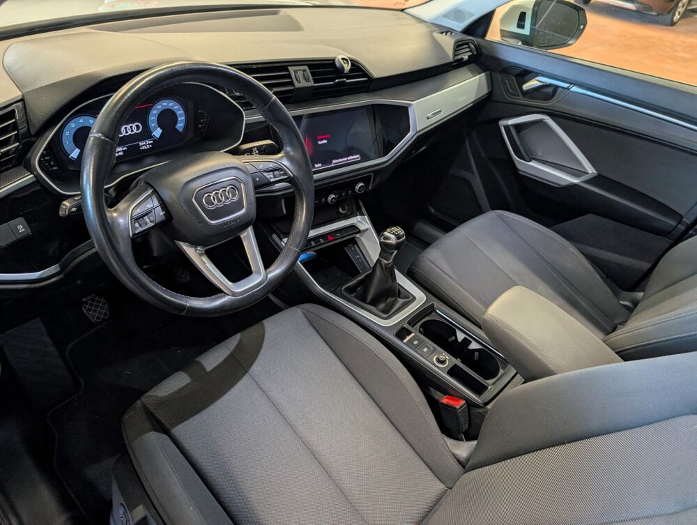 Q3 35 TFSI 150CV DESIGN - TOIT OUVRANT - CARPLAY - COFFRE ELECT 2021 occasion 69400 Arnas