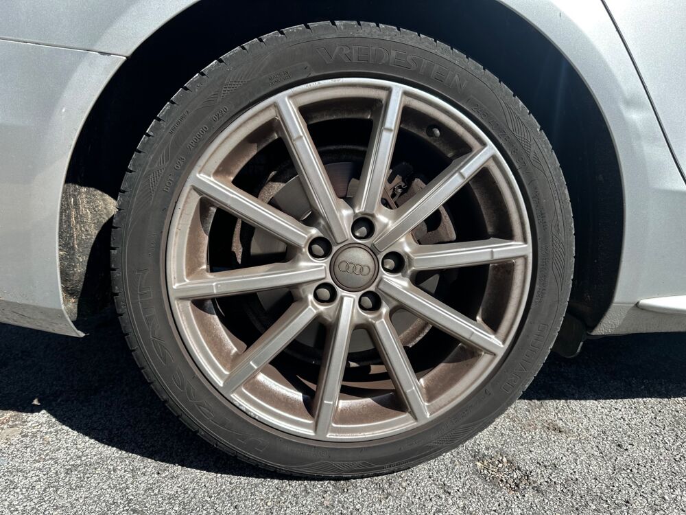 A4 AVANT 2.0 TDI 177CH AMBITION LUXE MULTITRONIC BVA 2013 occasion 25000 Besan&ccedil;on
