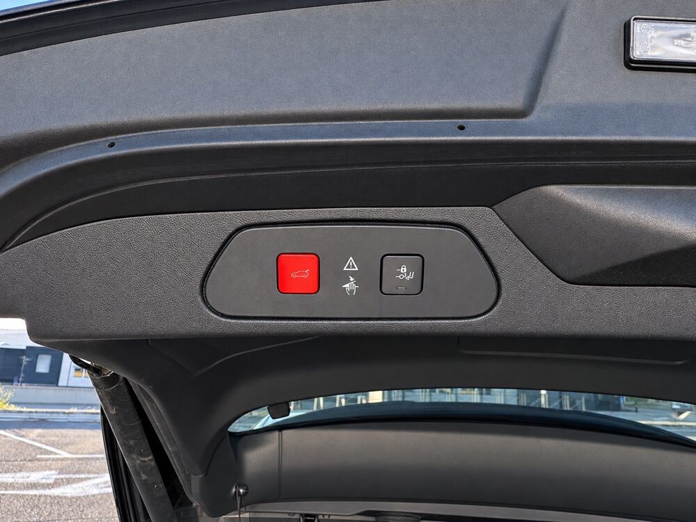 Grandland x 1.2 130Ch - ULTIMATE BVA8 - CARPLAY - SI&Egrave;GES CHAUFFANTS - EN 2019 occasion 26000 Valence