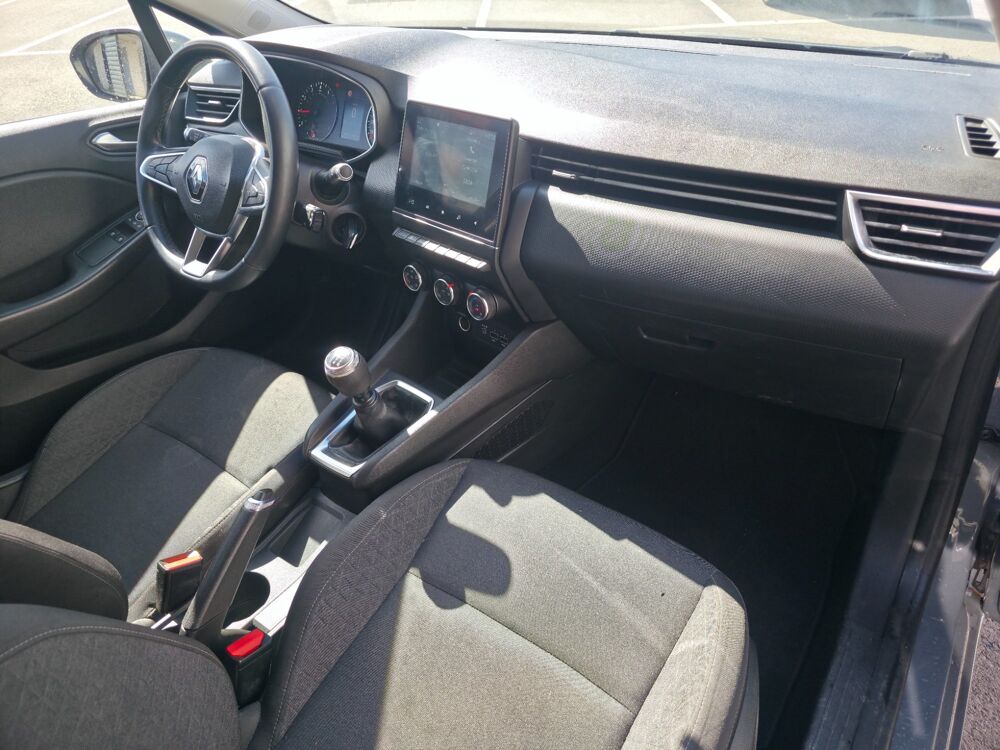 Clio V 1.0 TCE 100ch ZEN / CARPLAY / AIDE AU PARKING AR / FRONT A 2019 occasion 17100 Saintes