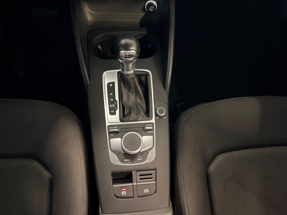 A3 SPORTBACK 1.6 TDI 110 AMBIENTE S-TRONIC BVA 2017 occasion 79000 Niort