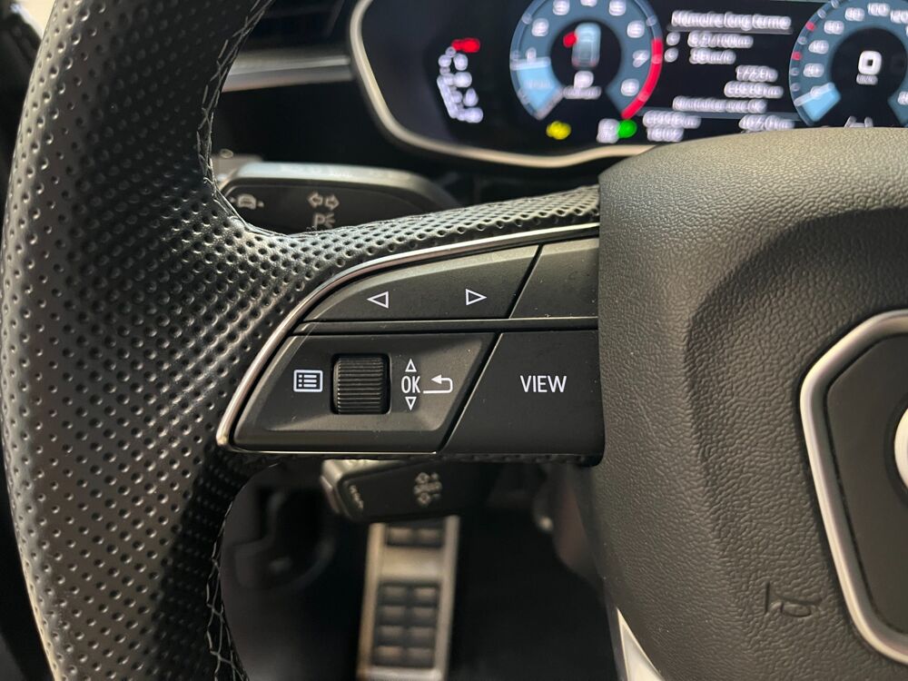 Q3 SPORTBACK S-LINE / TOIT OUVRANT / 1.5 35 TFSi 150 S-TRONIC B 2024 occasion 33260 La Teste-de-Buch