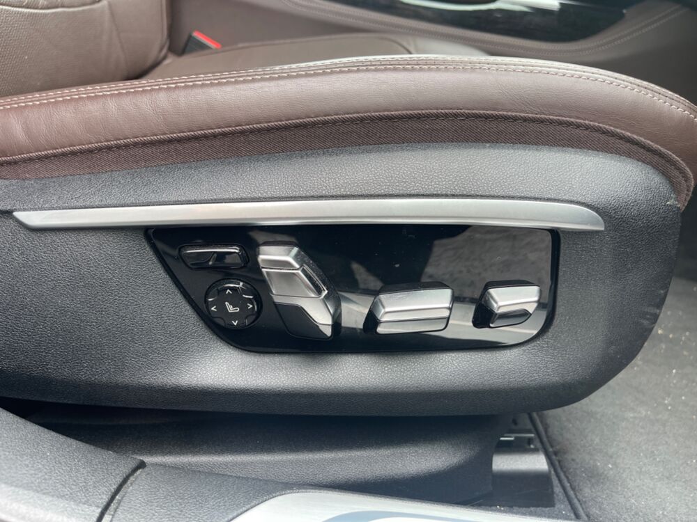 S&eacute;rie 7 3.0 740 D 320 CH M SPORT XDRIVE Amortisseurs neufs 2016 occasion 25000 Besan&ccedil;on