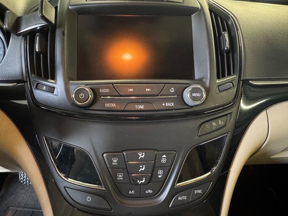Insignia GENERATION-I SPORTS-TOURER 2.0 CDTI BI-TURBO 195 Ch COSMO PA 2014 occasion 79000 Niort