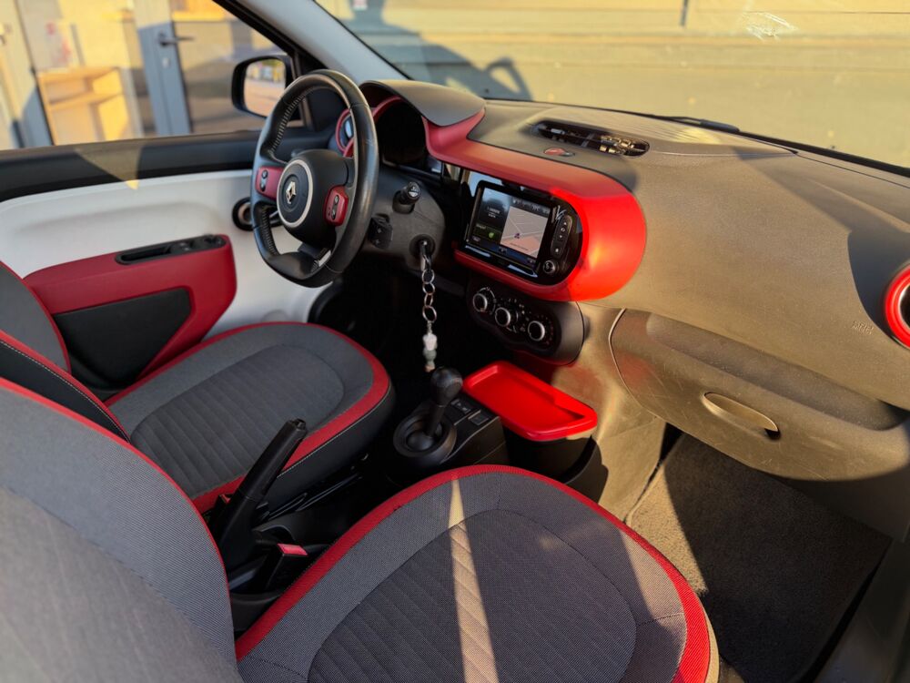 Twingo 1.0 SCE 70Ch INTENS BVA CAMERA DE RECUL 2017 occasion 26000 Valence