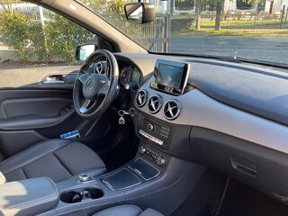 Classe B 1.6 180 120 SENSATION 7G-DCT BVA / ENTRETIENS MERCEDES / CAM 2017 occasion 17000 La Rochelle