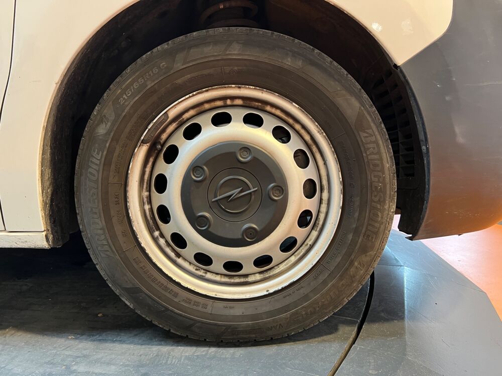 Vivaro FOURGON 1.5 D 120 PACK CLIM L2H1 START-STOP - TVA RECUPERABL 2022 occasion 33320 Eysines
