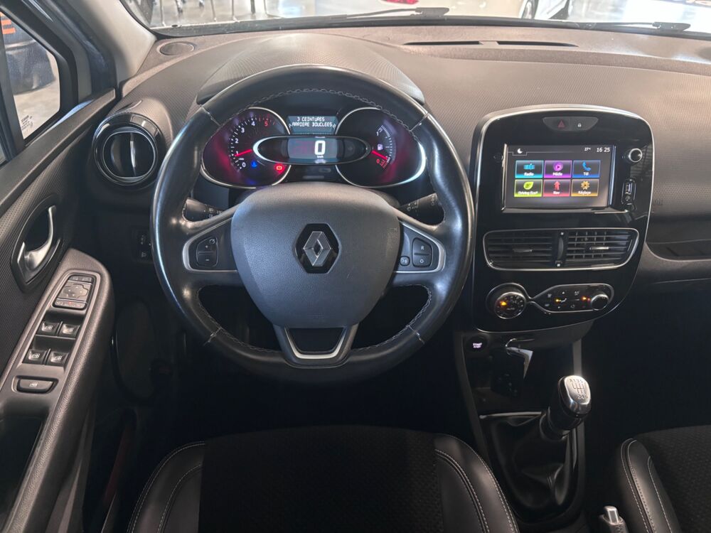 Clio ESTATE 1.5 DCI 110 Ch - LIMITED - ENTRETIEN CONSTRUCTEUR - D 2017 occasion 79000 Niort