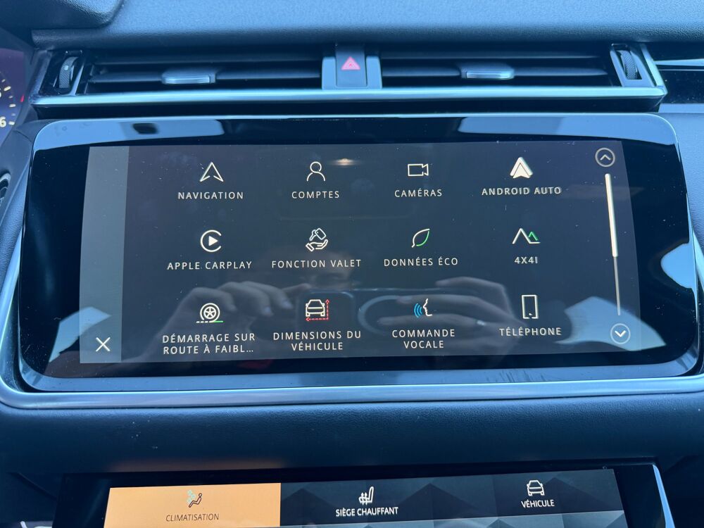 Range rover velar 2.0 P400E 404 ch PHEV SE R-DYNAMIC 4WD - 1&Egrave;RE MAIN 2023 occasion 65290 Juillan