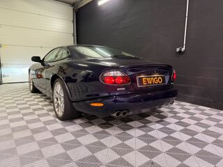 XKR COUPE 4.2 395CH S SUPERCHARGED BVA SPIRIT OF LEGEND/ 1ERE MA 2006 occasion 78125 Gazeran