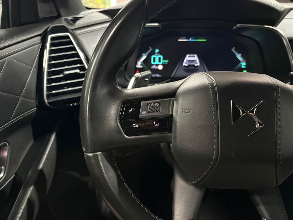 DS3 1.6 300 CH PHEV HYBRID RIVOLI 4X4 / CAMERA / CARPLAY / ATTEL 2020 occasion 29000 Quimper