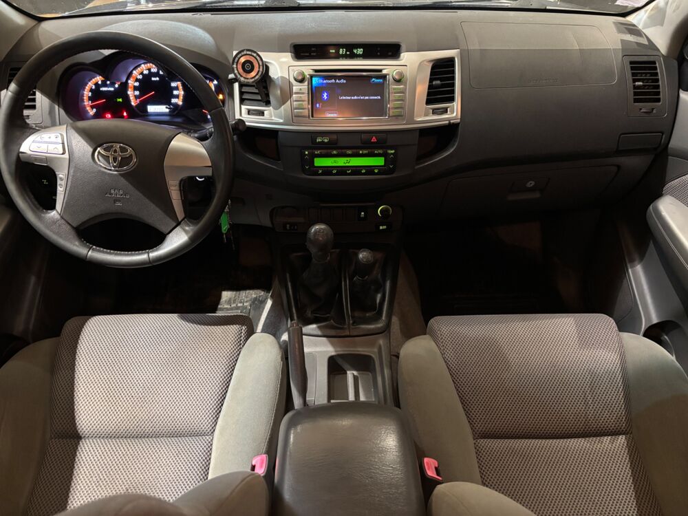 Hilux DOUBLE CABINE 2.5 D4D 145ch LEGENDE - ENTRETIEN TOYOTA 2012 occasion 81990 Puygouzon