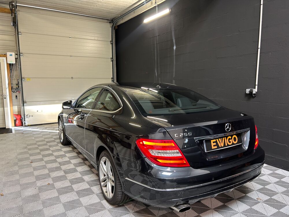 Classe C COUPE 1.8 250 205CH AVANTGARDE 7G-TRONIC BVA/ KILOMETRAGE CE 2011 occasion 78125 Gazeran