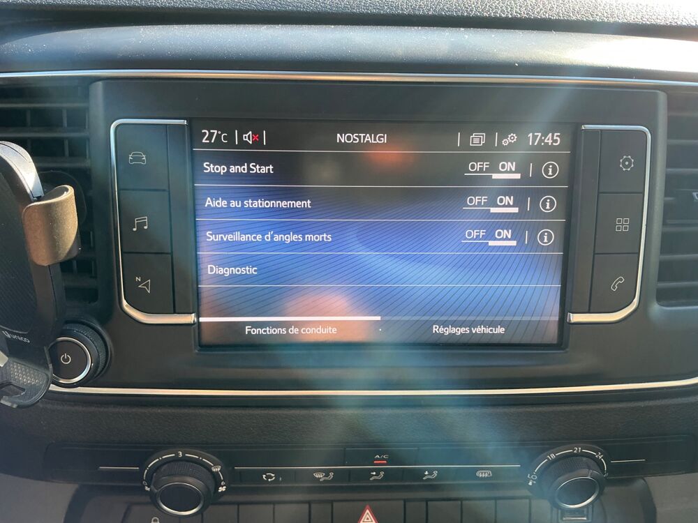 Proace 2.0 D4D 177 CH L2 DYNAMIC BVA CABINE APPROFONDIE / ATTELAGE 2019 occasion 17000 La Rochelle