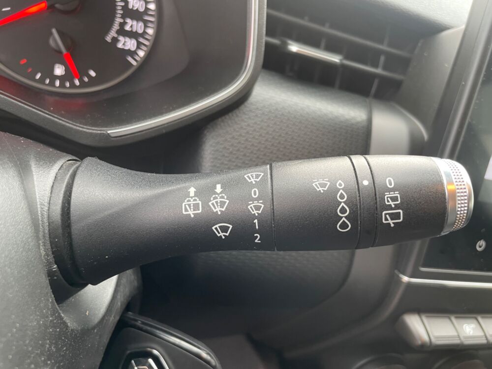 Clio V 1.0 75CH BUSINESS - CARPLAY - CLIMATISATION - RADAR DE REC 2020 occasion 27000 &Eacute;vreux