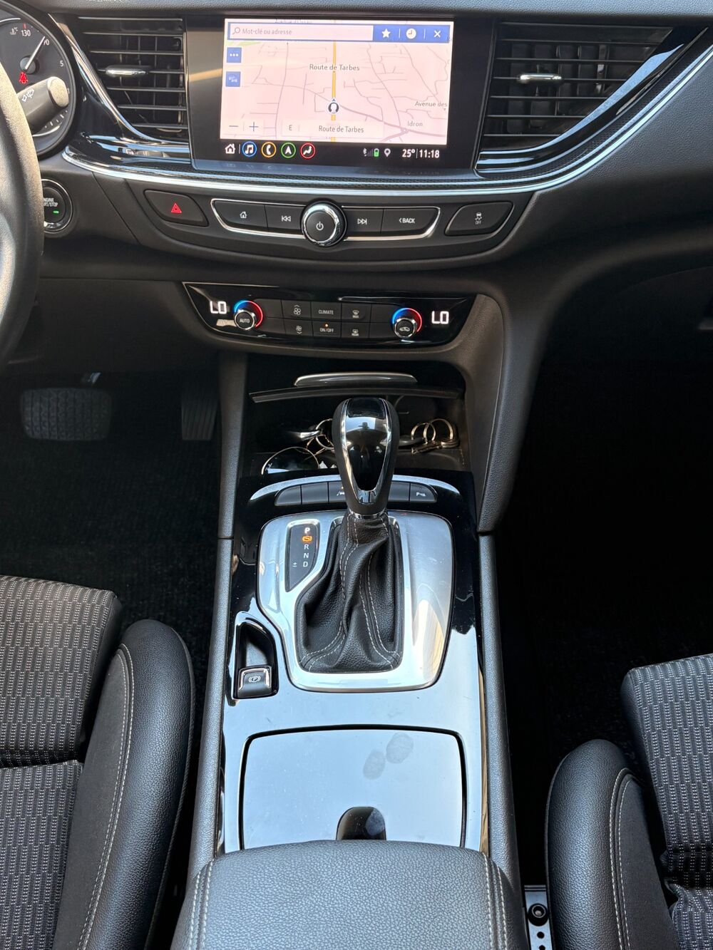 Insignia GRAND SPORT 2.0 D 174 ch ELEGANCE BUSINESS BVA8 2020 occasion 64320 Idron