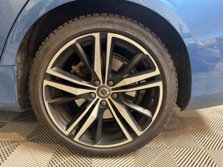 V60 2.0 T8 390ch TWIN-ENGINE PHEV HYBRID R-DESIGN AWD GEARTRONIC 2019 occasion 78125 Gazeran