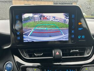C-HR 1.8 HSD 122cv 100 FULL-HYBRID DYNAMIC BUSINESS 4X2 E-CVT BVA 2018 occasion 69420 Ampuis