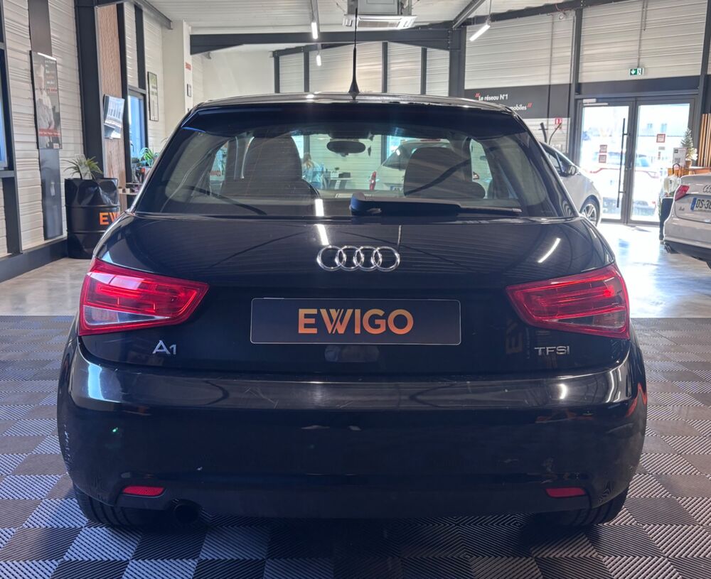 A1 1.2 TFSI 90Ch - AMBIENTE - DISTRIBUTION CHAINE NEUVE - TURBO 2011 occasion 79000 Niort