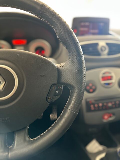 Clio 1.6 128 GT REVISION ET COURROIE OK 2010 occasion 26000 Valence