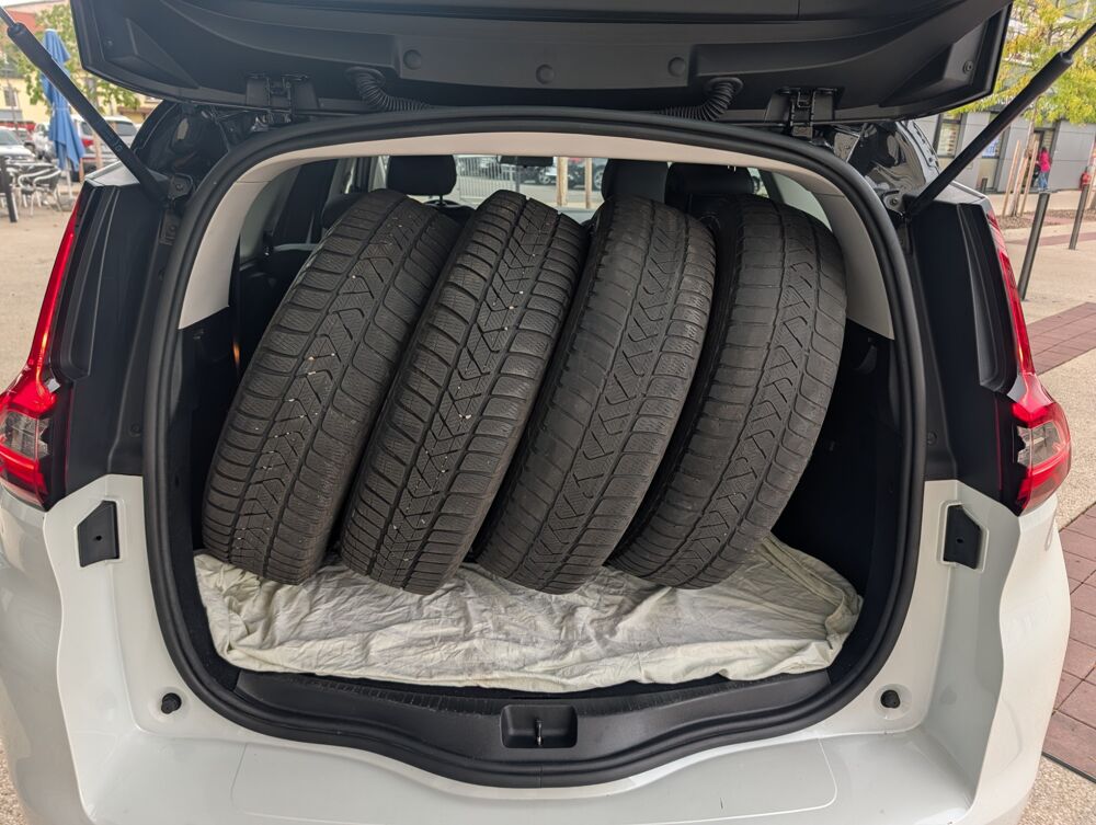 Grand scenic IV 1.6 DCI 130ch BUSINESS 7 PLACES - CARPLAY RADAR AV/AR ATTELA 2018 occasion 57600 Forbach