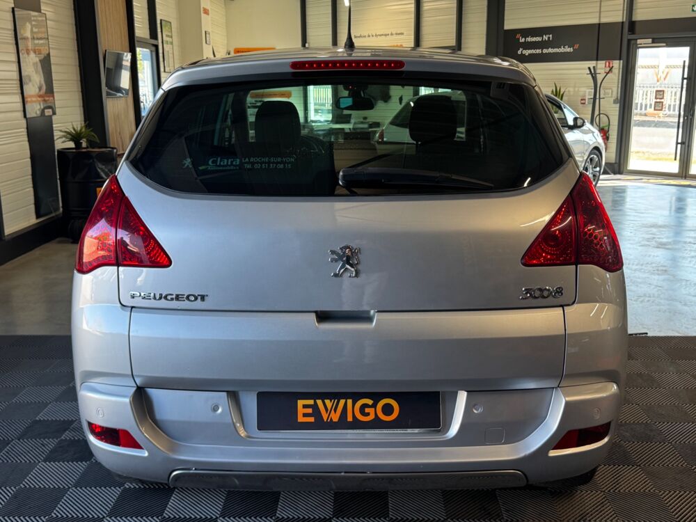 3008 GENERATION-I 1.6 HDI 116 Ch - DISTRIBUTION OK 2013 occasion 79000 Niort