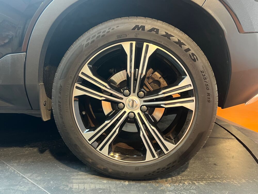 XC40 1.5 T5 262Ch TWIN-ENGINE RECHARGE PHEV HYBRID INSCRIPTION 2 2021 occasion 33320 Eysines