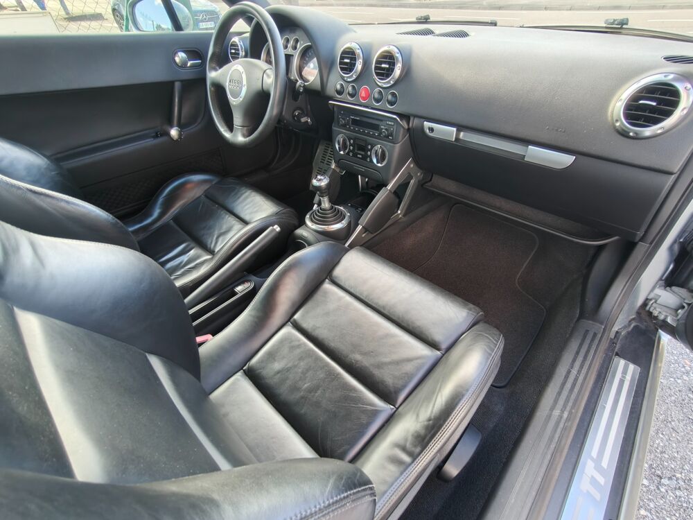 TT COUPE 1.8 T 165 Ch DESIGN EDITION / SELLERIE CUIR 2006 occasion 40000 Mont-de-Marsan