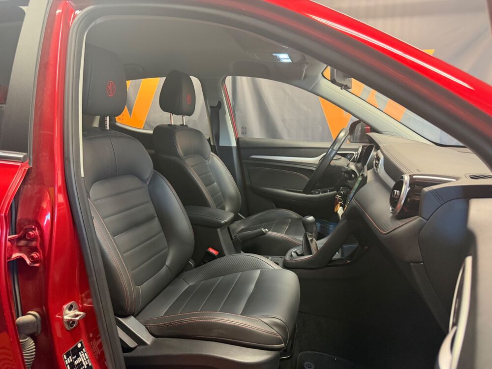 MG.ZS 1.5 VTI 106 Ch LUXURY ENTRETIEN CONSTRUCTEUR / 1ERE MAIN / A 2022 occasion 24750 Tr&eacute;lissac
