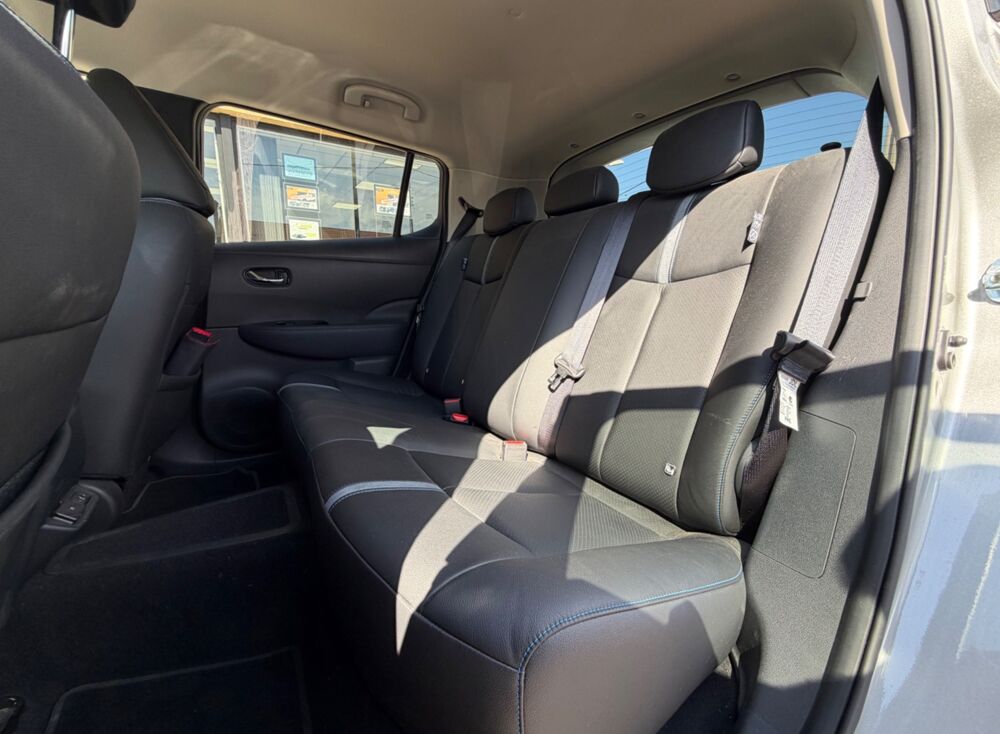 Leaf 217CH 62 KWH TEKNA 19.5 - SUIVI COMPLET NISSAN 2020 occasion 13700 Marignane