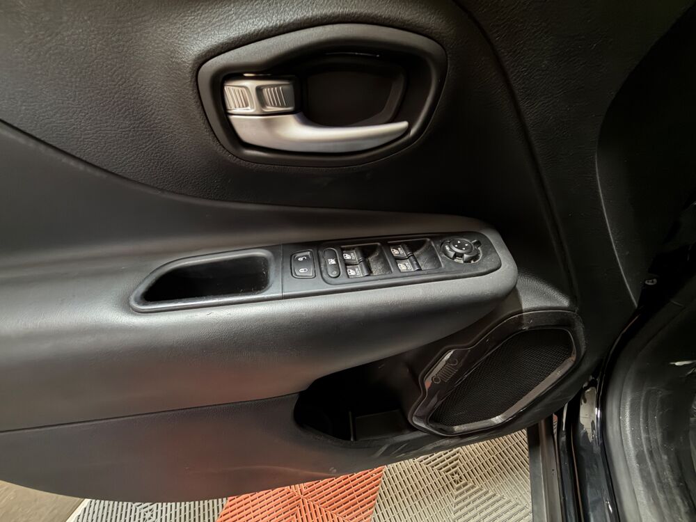 Renegade 1.3 GSE T4 190CV-4XE HYBRID-BROOKLYN EDITION AWD 2020 occasion 60740 Saint-Maximin