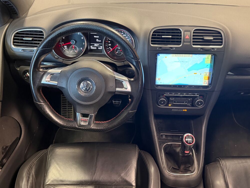 Golf 2.0 TSI 210 Ch GTI TOIT OUVRANT/ SIEGES CHAUFFANTS SUIVI COM 2009 occasion 24750 Tr&eacute;lissac