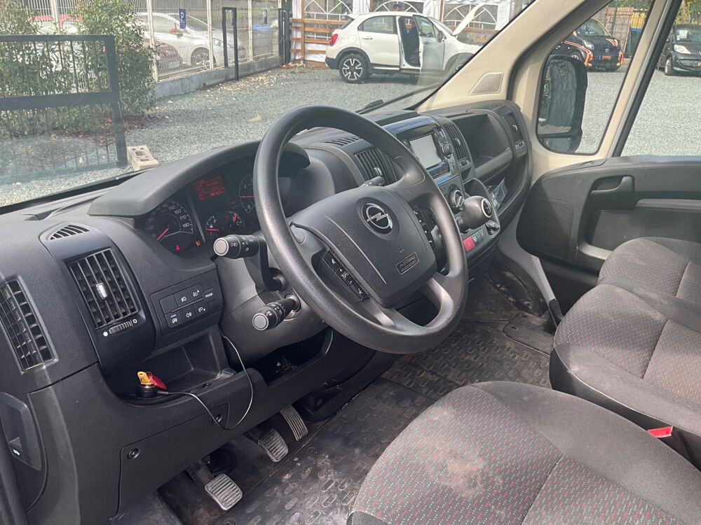 Movano FOURGON 2.2 D 165CH 3T0 L1H1 PACK BUSINESS / CAMERA / LINE A 2023 occasion 17000 La Rochelle