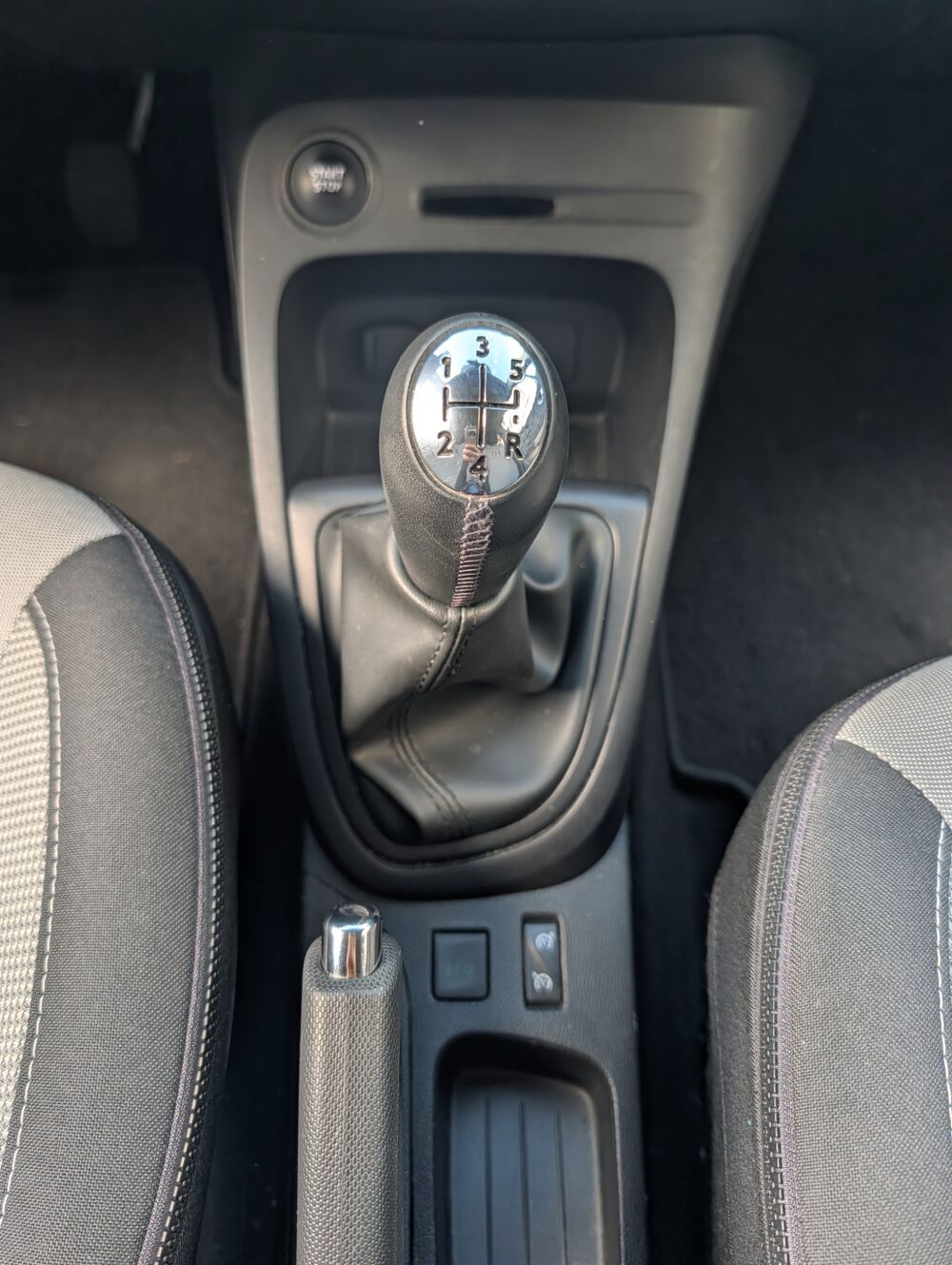 Captur 0.9 TCE 90ch COOL GREY - CLIM REGULATEUR - CARPLAY POSSIBILE 2017 occasion 57600 Forbach