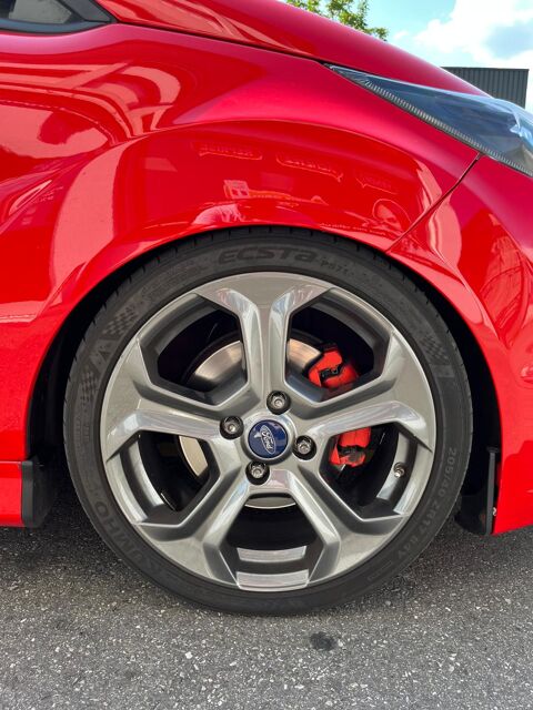 Fiesta 1.6 ECOBOOST 182Ch ST / KEYFREE / SONY / ROUGE RACING / SI&Egrave;G 2014 occasion 74600 Seynod