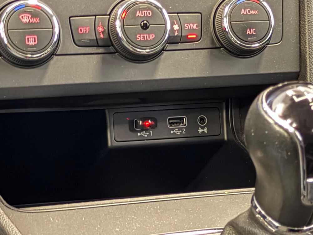 Leon ST 1.6 TDI 115ch BUSINESS 2019 occasion 37100 Tours