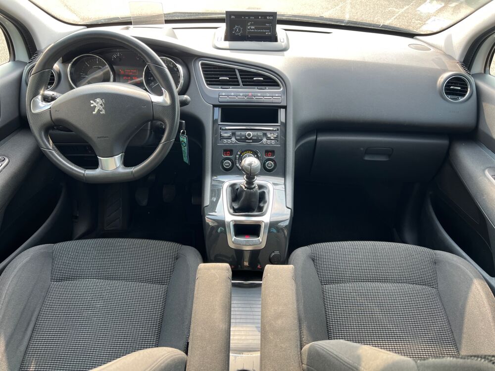 5008 GENERATION-I 1.6 HDI 115 CH ALLURE / 7 PLACES 2014 occasion 47000 Agen