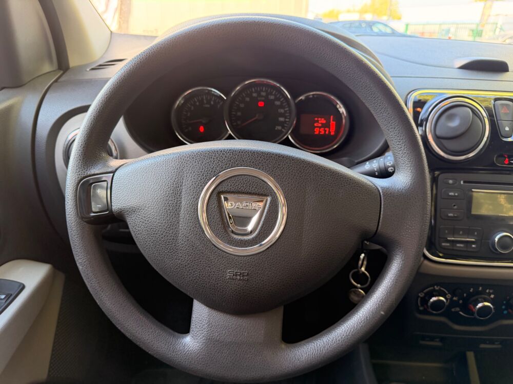 Lodgy 1.5 DCI 110Ch - RADAR DE RECUL - VERROUILLAGE CENTRALISE - B 2012 occasion 76150 Saint-Jean-du-Cardonnay